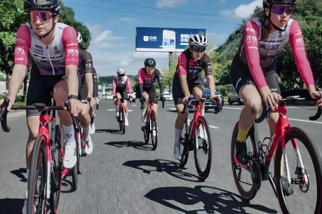 千里黔行传骑迹，FNIX-GNC&BLAST女子力量车队&ldquo;骑&rdquo;耀首届环贵州！